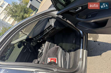 Внедорожник / Кроссовер Audi Q7 2015 в 