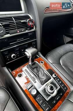 Внедорожник / Кроссовер Audi Q7 2013 в 