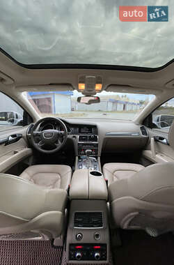 Внедорожник / Кроссовер Audi Q7 2013 в 