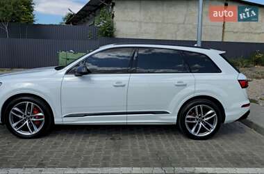 Внедорожник / Кроссовер Audi Q7 2020 в 