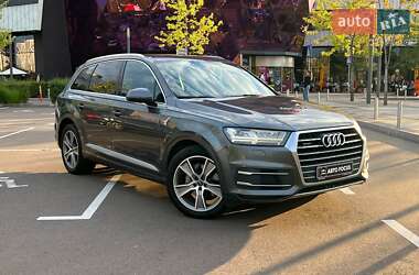 Позашляховик / Кросовер Audi Q7 2017 в Києві