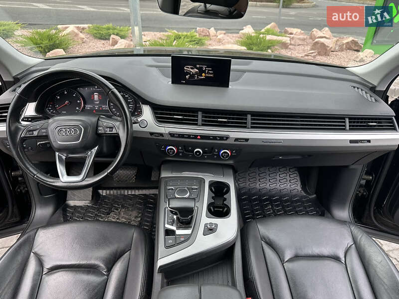 Позашляховик / Кросовер Audi Q7 2017 в Дніпрі