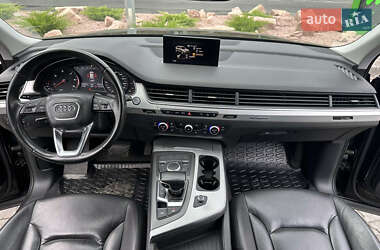 Внедорожник / Кроссовер Audi Q7 2017 в 