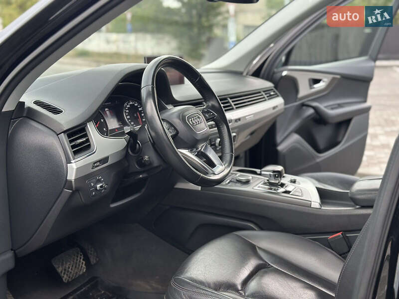 Позашляховик / Кросовер Audi Q7 2017 в Дніпрі