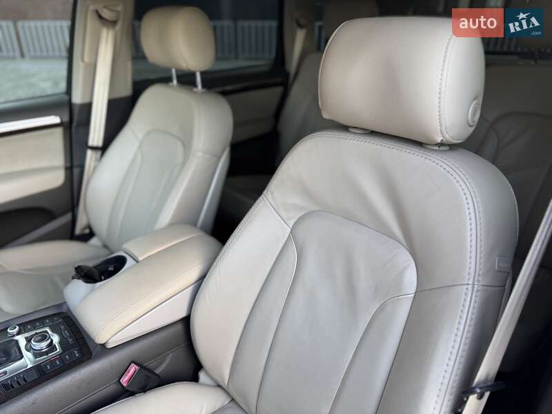 Внедорожник / Кроссовер Audi Q7 2008 в Днепре