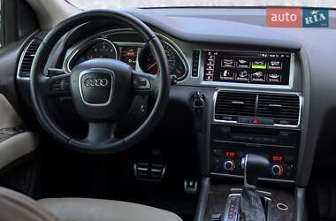 Внедорожник / Кроссовер Audi Q7 2008 в 