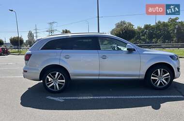 Внедорожник / Кроссовер Audi Q7 2015 в 