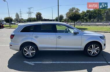 Внедорожник / Кроссовер Audi Q7 2015 в 