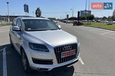 Внедорожник / Кроссовер Audi Q7 2015 в 