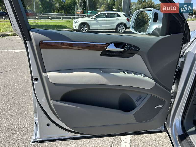 Позашляховик / Кросовер Audi Q7 2015 в Києві фото 20 Позашляховик / Кросовер Audi Q7 2015 в Києві