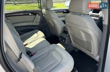 Внедорожник / Кроссовер Audi Q7 2015 в 