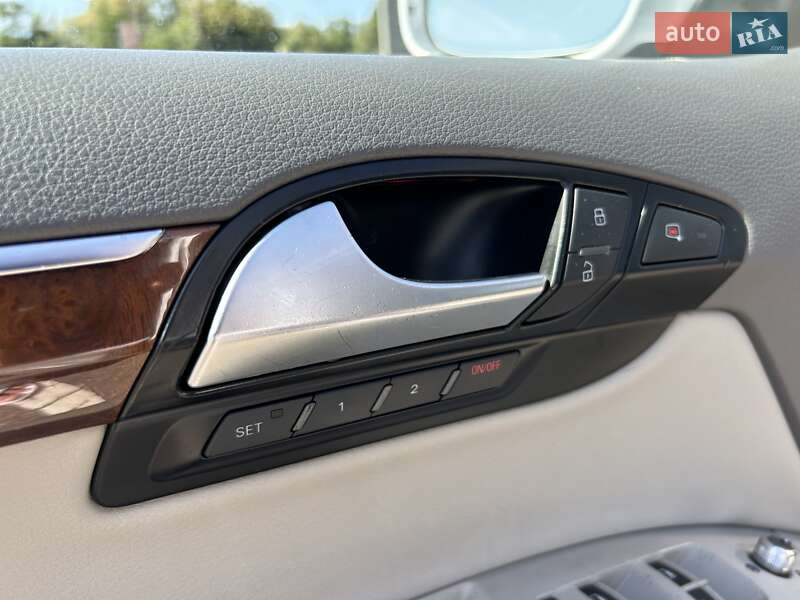 Позашляховик / Кросовер Audi Q7 2015 в Києві фото 40 Позашляховик / Кросовер Audi Q7 2015 в Києві