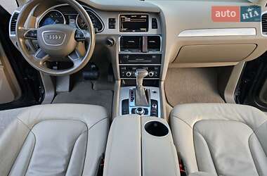 Внедорожник / Кроссовер Audi Q7 2013 в 