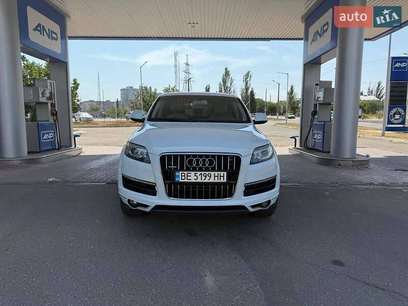 Позашляховик / Кросовер Audi Q7 2015 в Миколаєві