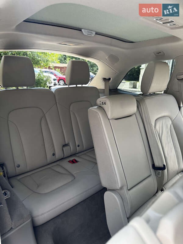 Позашляховик / Кросовер Audi Q7 2013 в Львові
