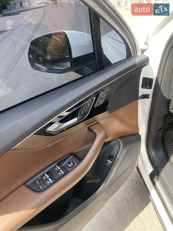 Внедорожник / Кроссовер Audi Q7 2016 в Днепре фото 14 Внедорожник / Кроссовер Audi Q7 2016 в Днепре