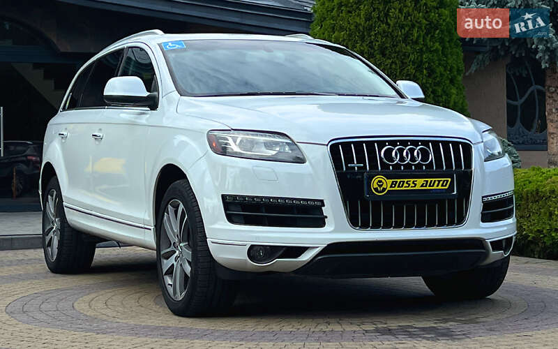 Внедорожник / Кроссовер Audi Q7 2015 в 