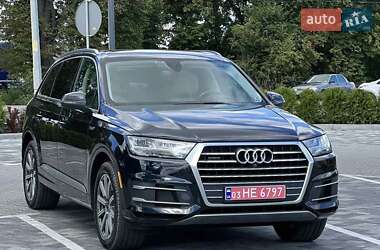 Позашляховик / Кросовер Audi Q7 2017 в 