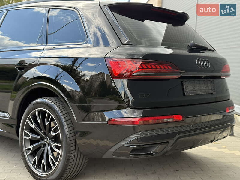 Внедорожник / Кроссовер Audi Q7 2020 в Виннице