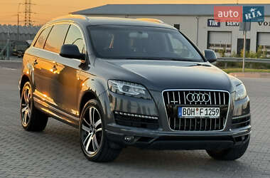 Внедорожник / Кроссовер Audi Q7 2013 в 
