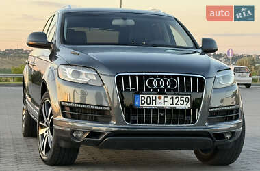 Внедорожник / Кроссовер Audi Q7 2013 в 