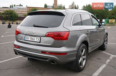 Внедорожник / Кроссовер Audi Q7 2013 в 