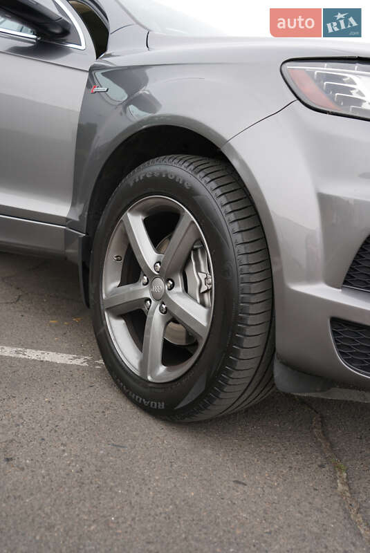 Внедорожник / Кроссовер Audi Q7 2013 в Одессе