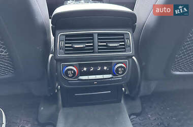 Позашляховик / Кросовер Audi Q7 2016 в 