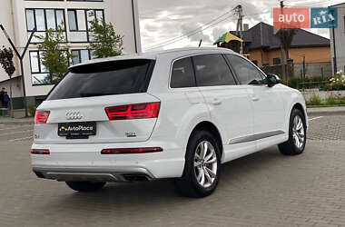 Позашляховик / Кросовер Audi Q7 2016 в 