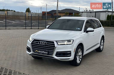 Позашляховик / Кросовер Audi Q7 2016 в 