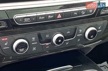Позашляховик / Кросовер Audi Q7 2016 в 