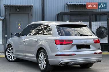 Внедорожник / Кроссовер Audi Q7 2015 в 