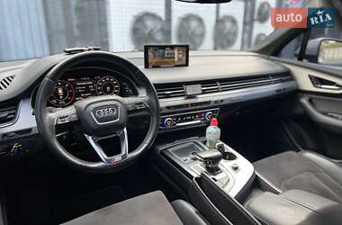 Внедорожник / Кроссовер Audi Q7 2015 в 