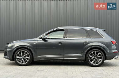 Внедорожник / Кроссовер Audi Q7 2020 в 