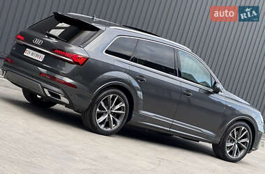 Внедорожник / Кроссовер Audi Q7 2020 в 