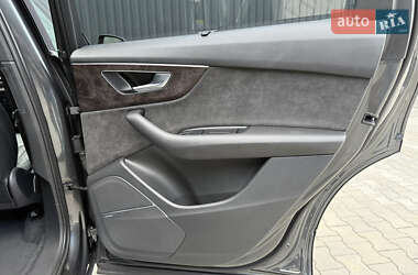 Внедорожник / Кроссовер Audi Q7 2020 в 