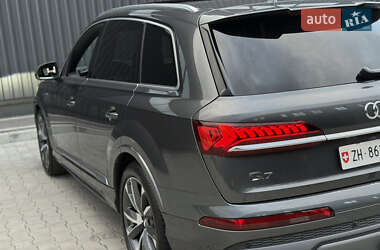 Внедорожник / Кроссовер Audi Q7 2020 в 