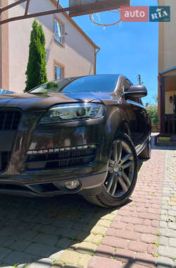 Внедорожник / Кроссовер Audi Q7 2011 в 