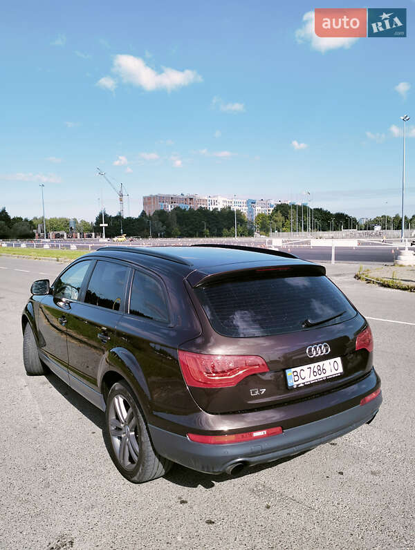 Позашляховик / Кросовер Audi Q7 2011 в Миколаєві