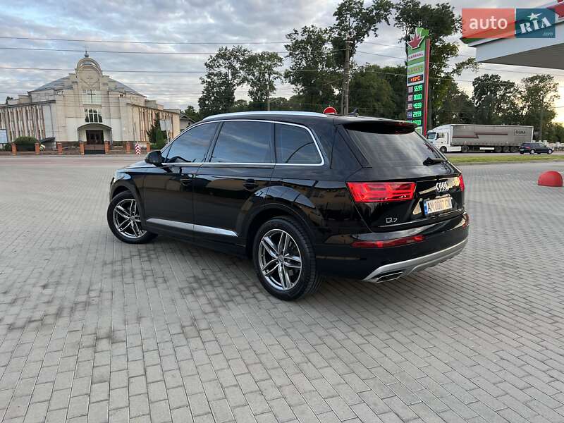Внедорожник / Кроссовер Audi Q7 2016 в Житомире