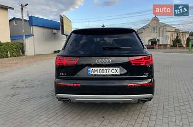 Внедорожник / Кроссовер Audi Q7 2016 в 