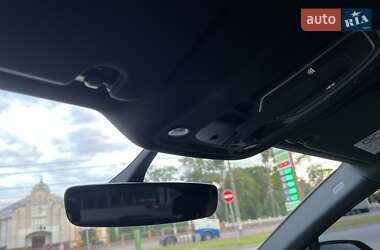 Внедорожник / Кроссовер Audi Q7 2016 в 