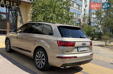 Внедорожник / Кроссовер Audi Q7 2018 в 