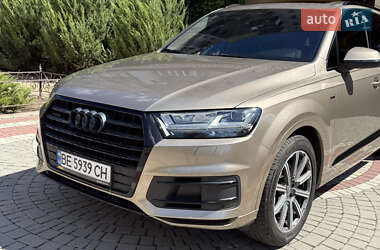 Внедорожник / Кроссовер Audi Q7 2018 в 