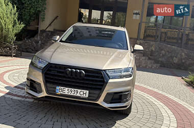 Внедорожник / Кроссовер Audi Q7 2018 в 