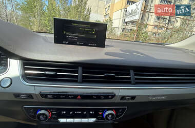 Внедорожник / Кроссовер Audi Q7 2018 в 