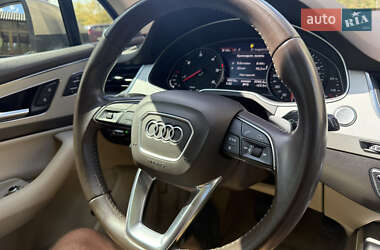 Внедорожник / Кроссовер Audi Q7 2018 в 