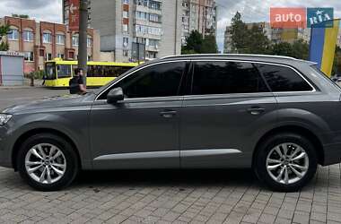Внедорожник / Кроссовер Audi Q7 2017 в 