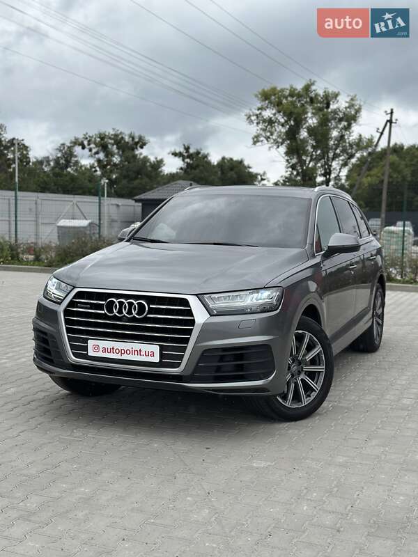 Внедорожник / Кроссовер Audi Q7 2016 в Белогородке