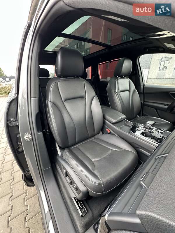 Внедорожник / Кроссовер Audi Q7 2016 в Белогородке